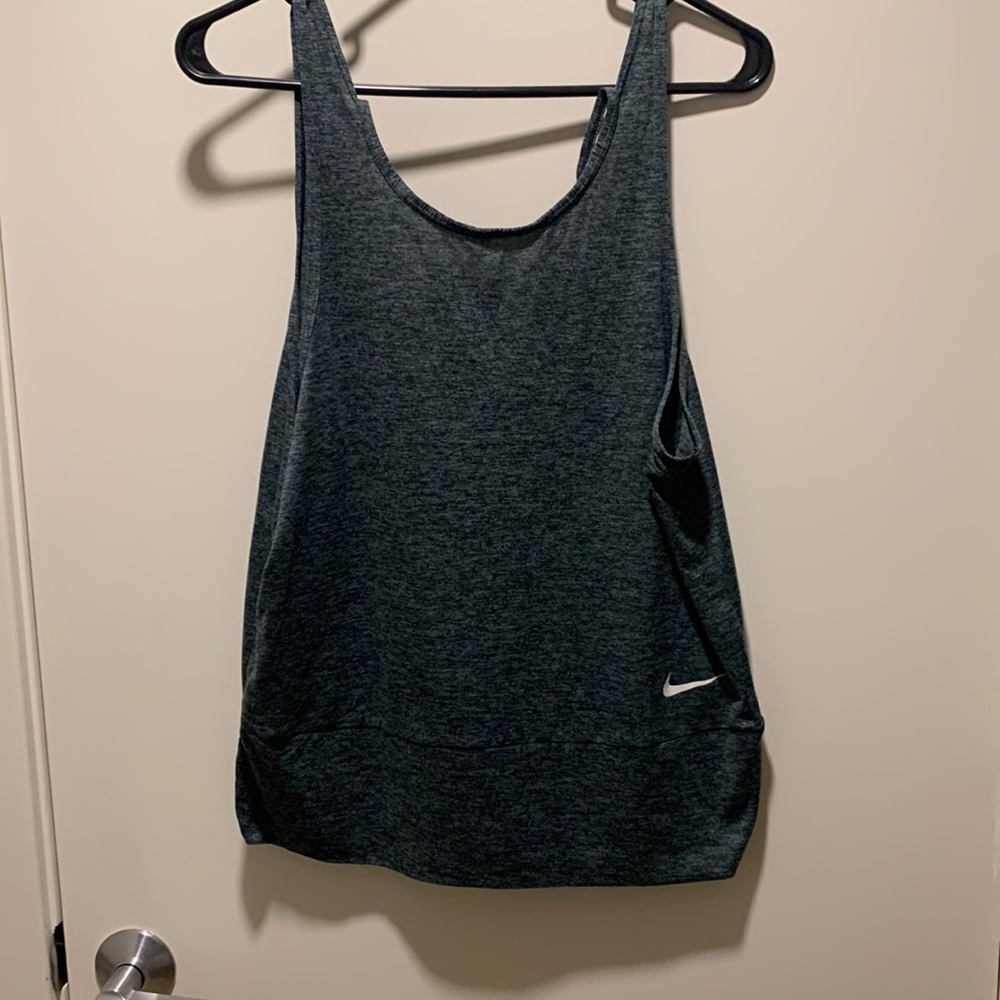 Nike workout top